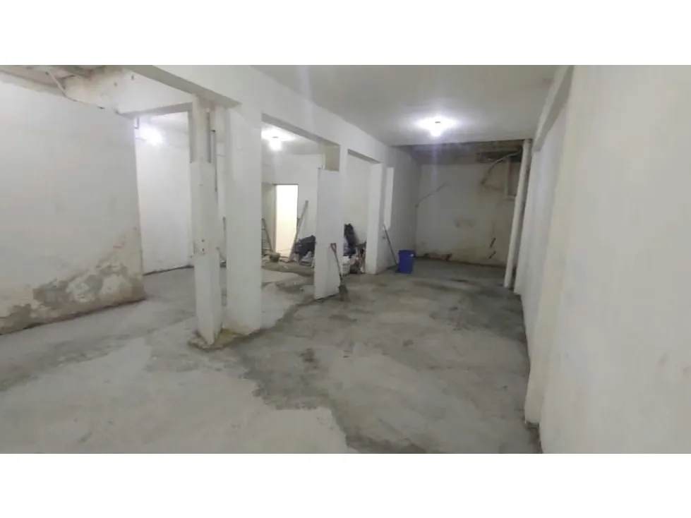 LOCAL COMERCIAL EN VENTA AV URDANETA - 9