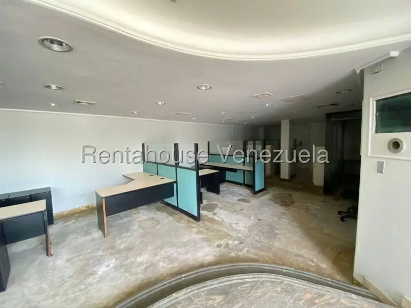 Local Comercial en Alquiler en Avenida El Milagro, Zulia
