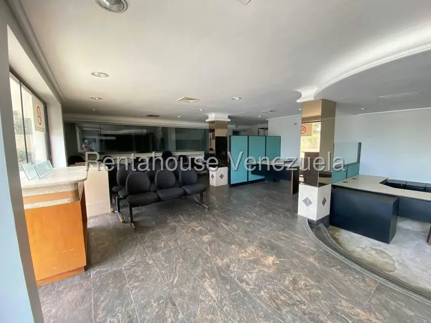 Local Comercial en Alquiler en Avenida El Milagro, Zulia - 10