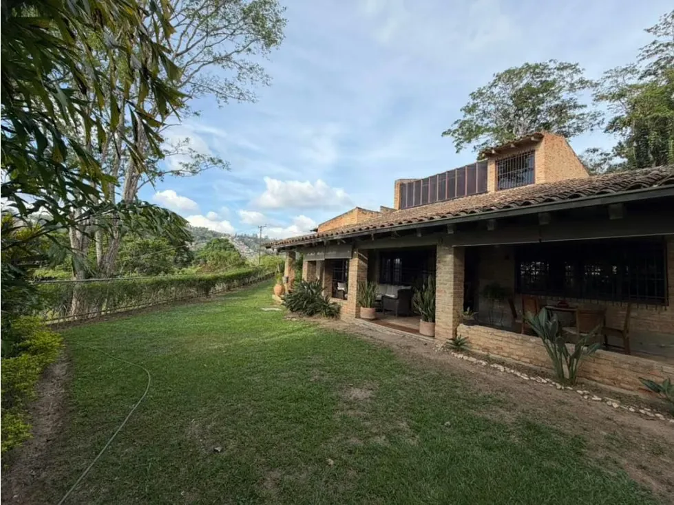 Se vende casa 400m2 Oripoto 4730