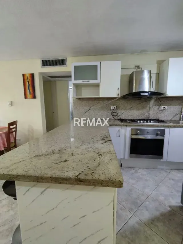 En venta cómodo apartamento amoblado en el Conjunto Residencial Terrazas del Mar - 2