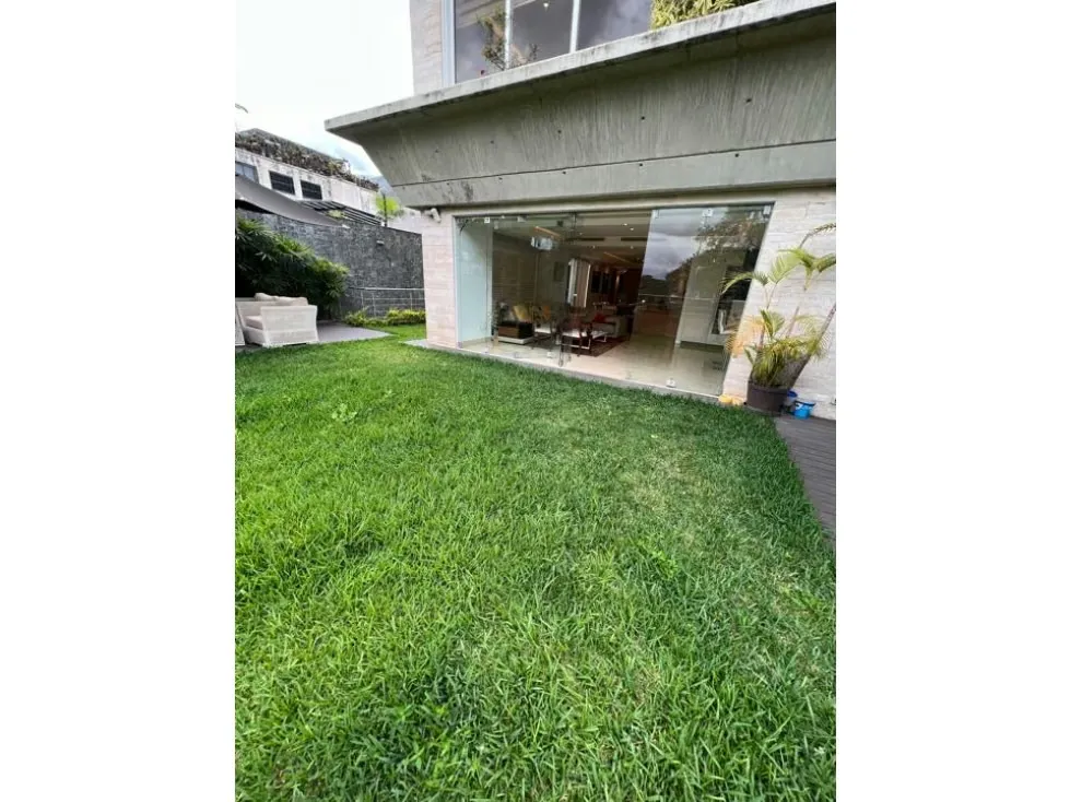 Se Vende PB 350m2 4h/6b/5p Los Palos Grandes 9177
