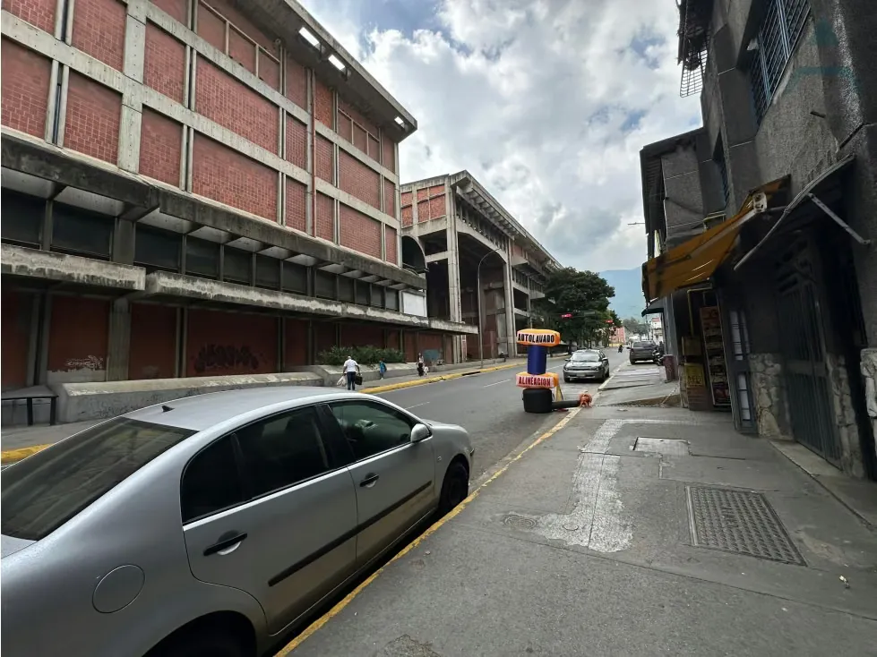 Se alquila Local comercial 86m² Panteón - 11