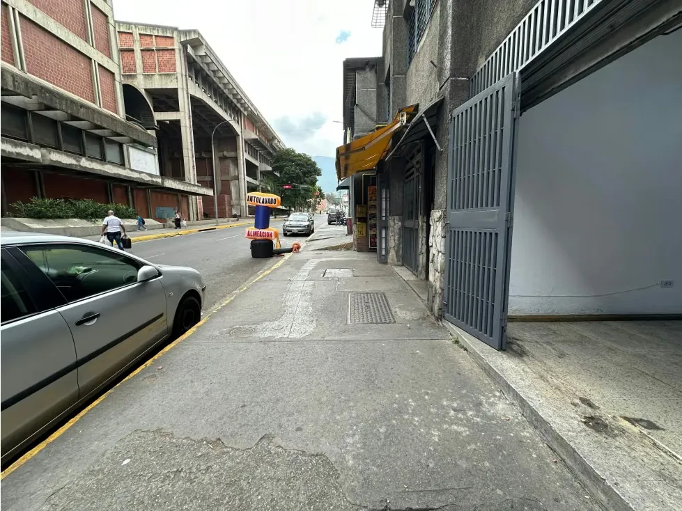 Se alquila Local comercial 86m² Panteón - 12
