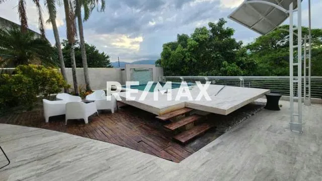 Venta Casa de Lujo en Altos de Guataparo - 3