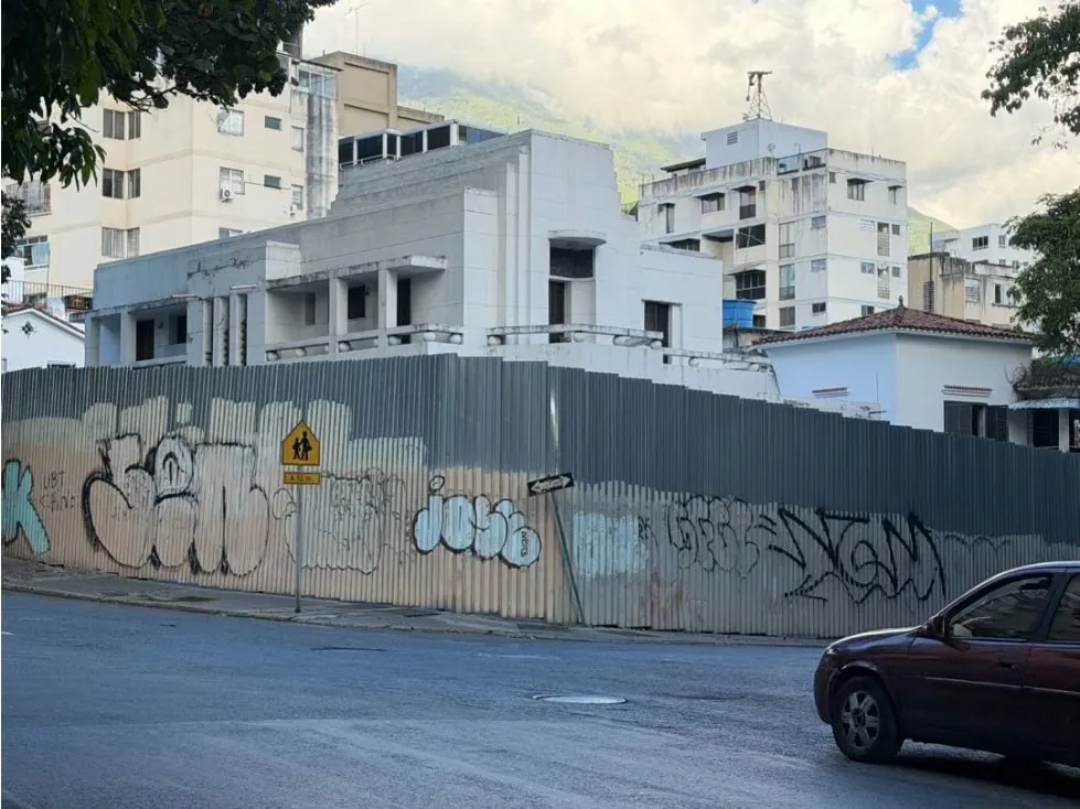 Vendo fondo de comercio 850m2 Las Palmas 8838 - 2