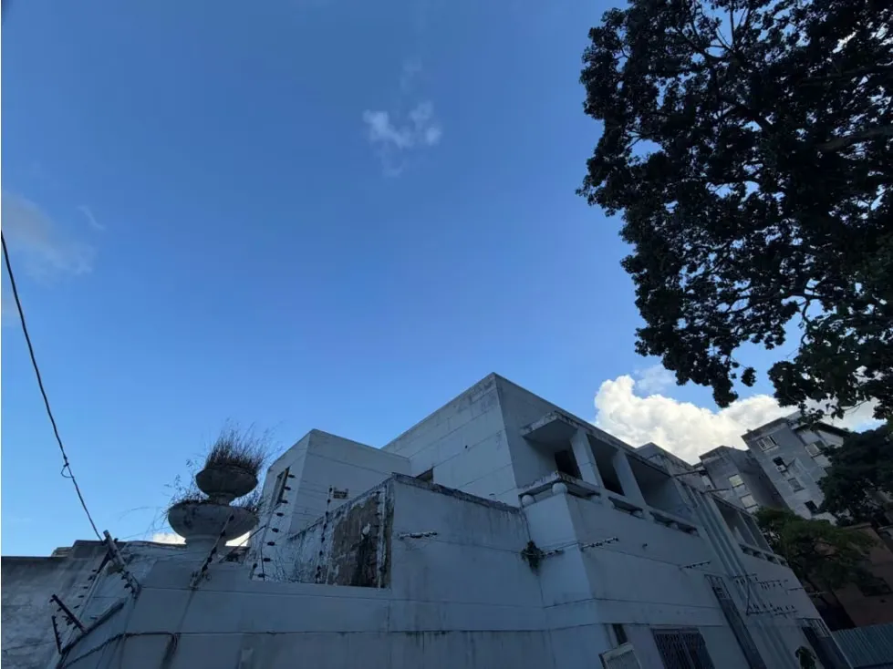 Vendo fondo de comercio 850m2 Las Palmas 8838 - 24