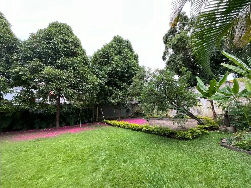 Venta/La Floresta/1780 mts/2terrenos casas a remodelar/Permiso 4casas