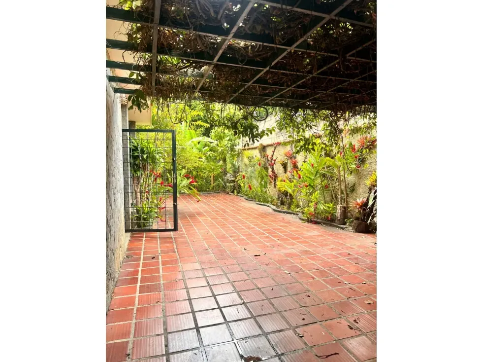 Venta/La Floresta/1780 mts/2terrenos casas a remodelar/Permiso 4casas - 11