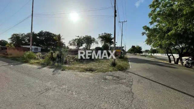 Terreno en Venta Av intercomunal sector la vaca - 2