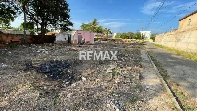 Terreno en Venta Av intercomunal sector la vaca - 4