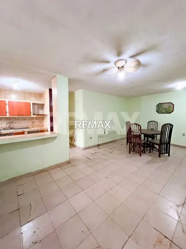 Apartamento para remodelar en venta en Residencias El Pinar, Maracaibo - 10