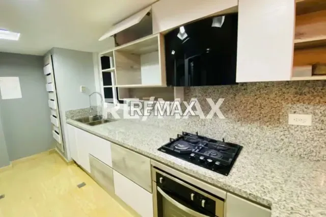 Apartamento en Alquiler Res. Lago Country III - 3