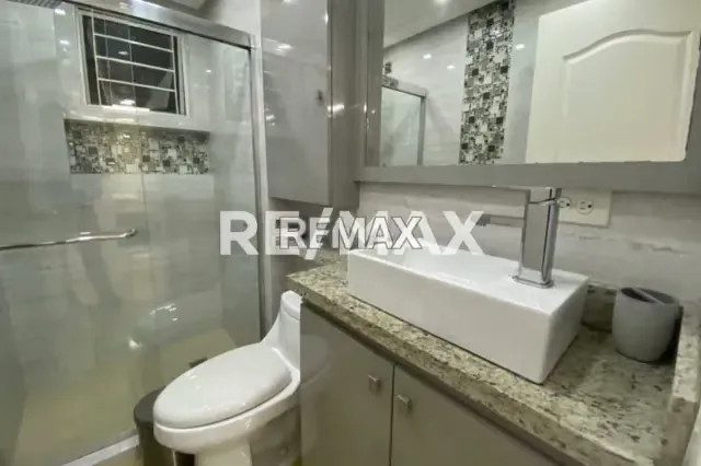 Apartamento en Alquiler Res. Lago Country III - 9