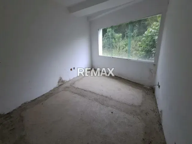 Venta Planta Baja 217 m2 en obra Gris con Vista urb. Solar El Hatillo - 11