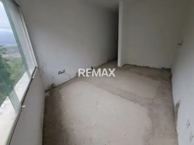 Venta Planta Baja 217 m2 en obra Gris con Vista urb. Solar El Hatillo - 14