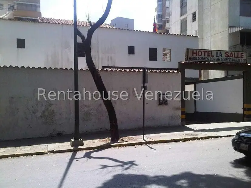 Comercial (Edificio) en Alquiler en La Florida, Distrito Metropolitano