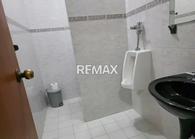 CASA COMERCIAL EN SAN BERNARDINO - 7