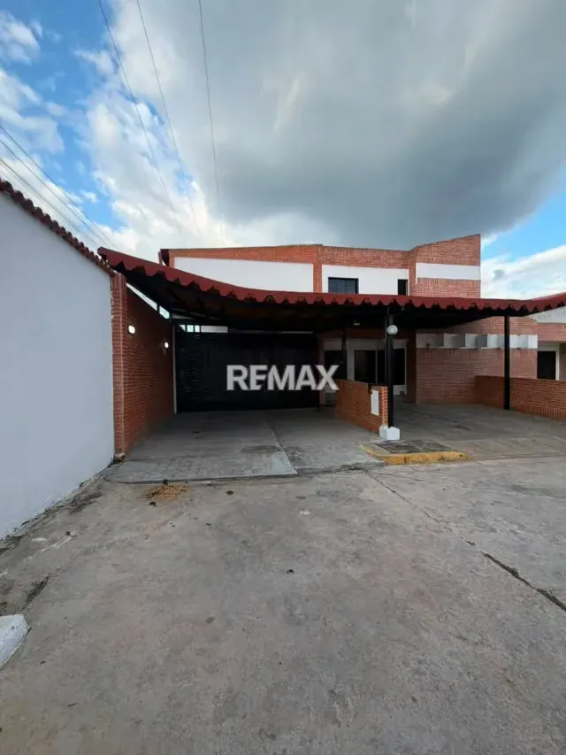 En venta townhouse en Manantial Dorado san diego