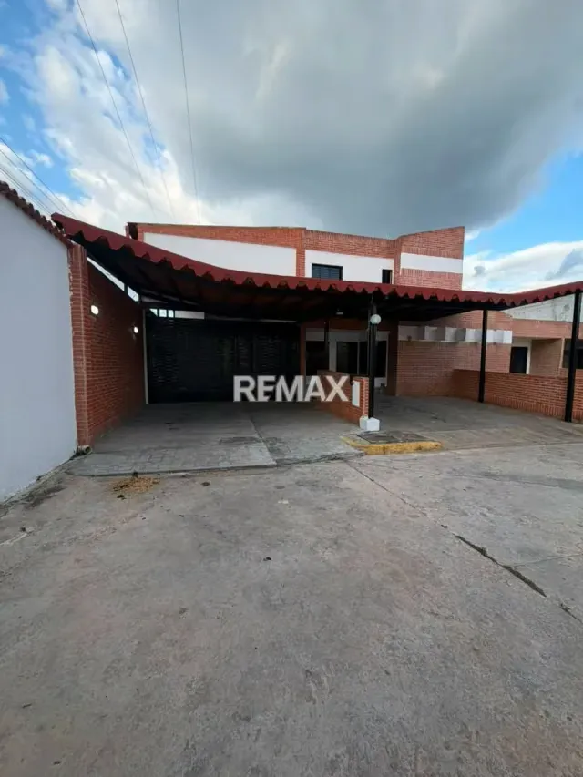 En venta townhouse en Manantial Dorado san diego - 3