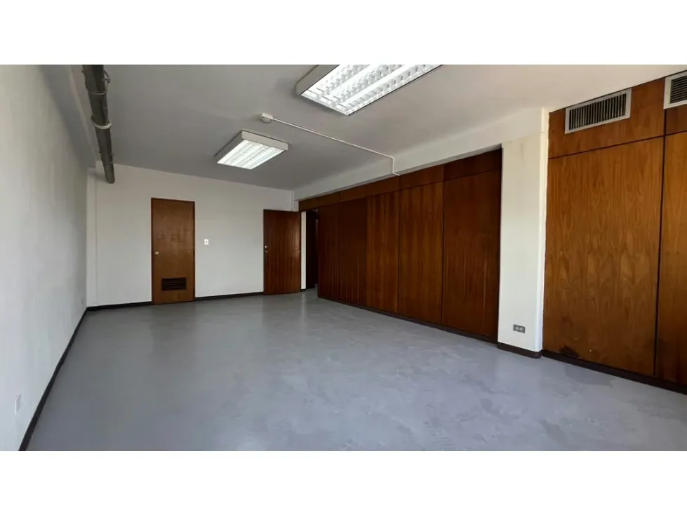 Se vende Oficina 99m² sabana Grande - 7