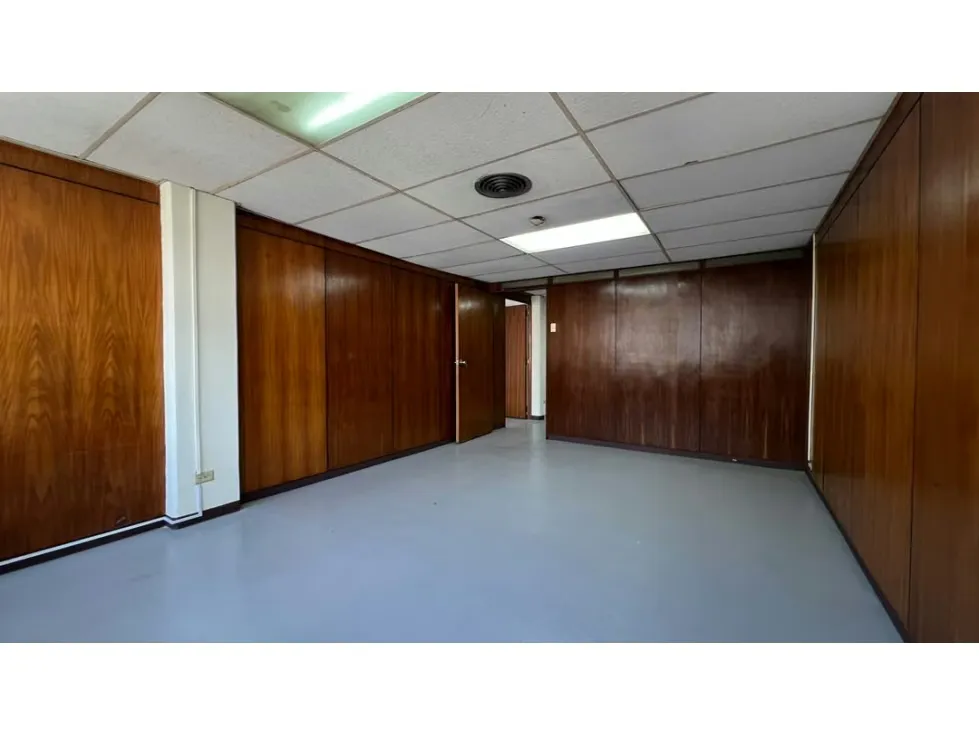 Se vende Oficina 99m² sabana Grande - 8