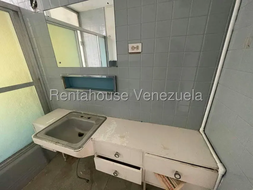 Oficina en Alquiler en El Rosal, Distrito Metropolitano - 12