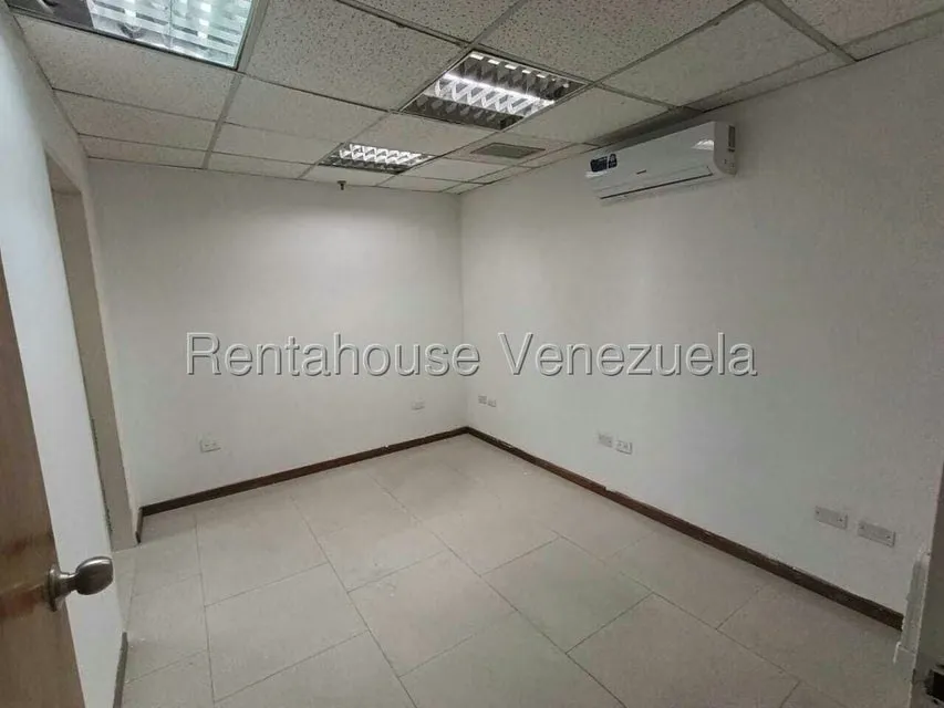 Oficina en Venta en El Bosque, Distrito Metropolitano - 23