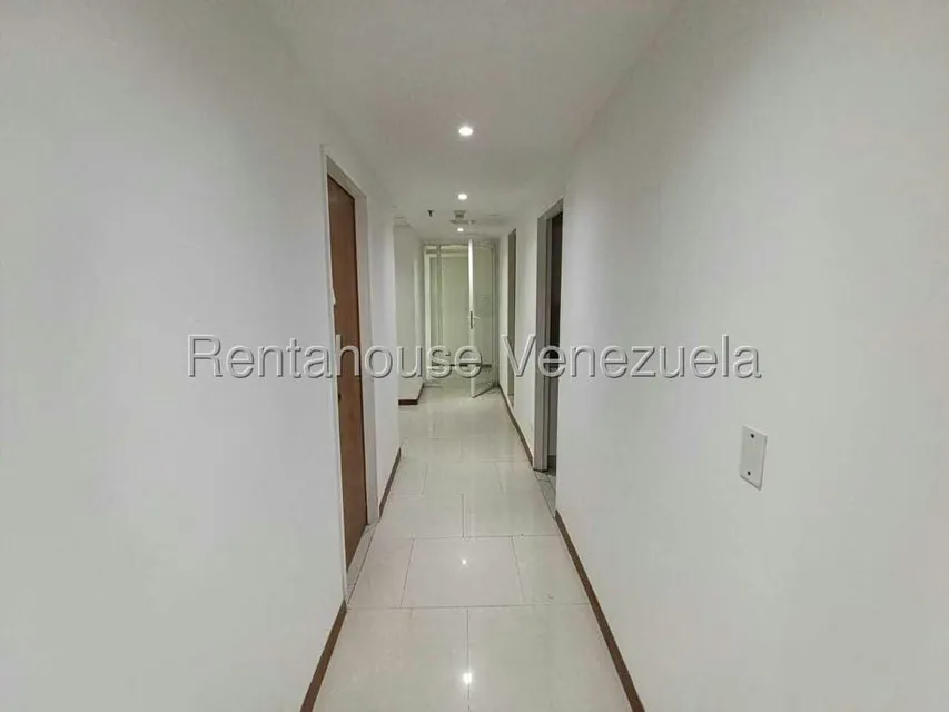 Oficina en Venta en El Bosque, Distrito Metropolitano - 6