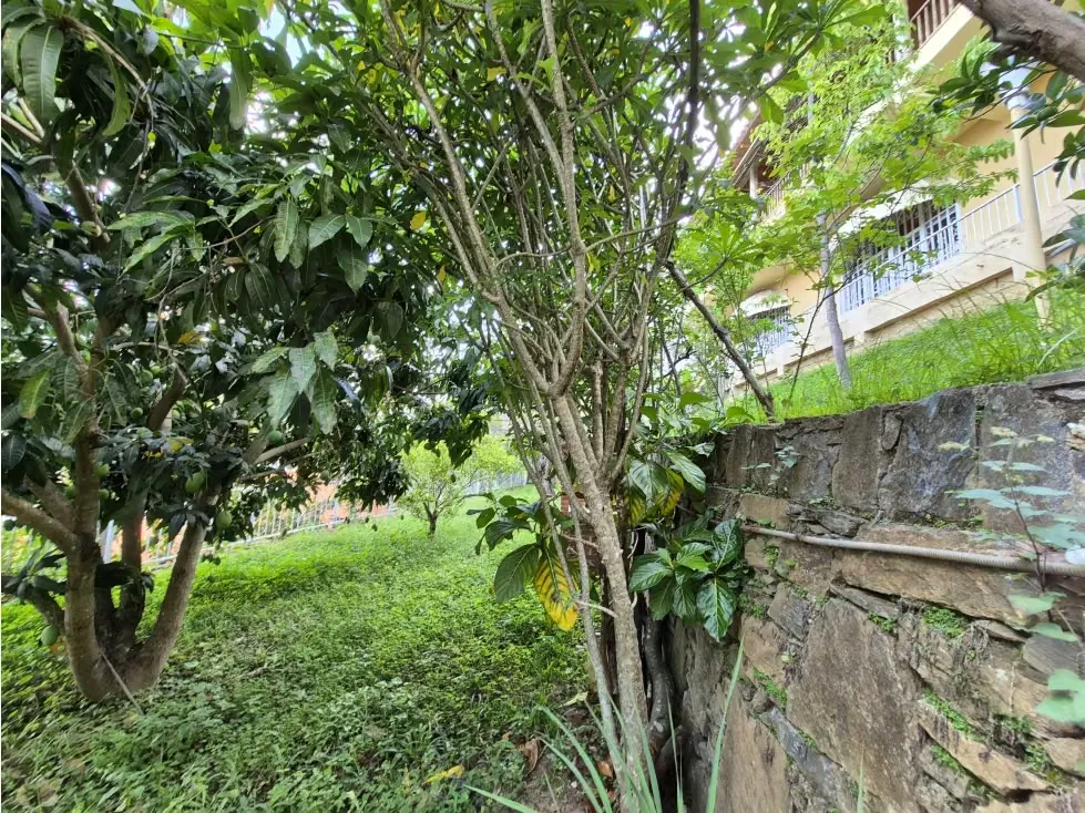 Vendo casa 550m2 Cumbres de Curumo 8930 - 42