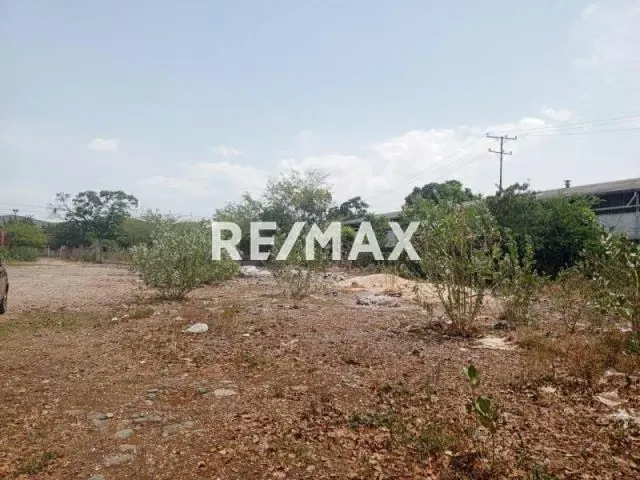 Terreno en Venta - Los Guayos - 2