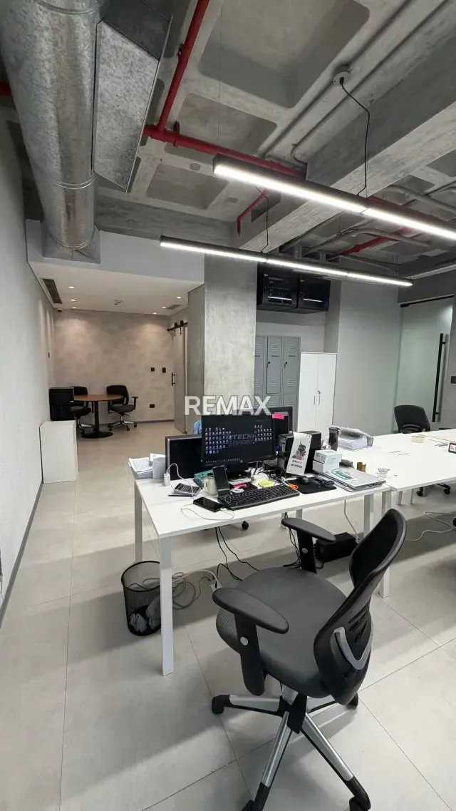 Oficina en venta Las Mercedes 92 M2 - 8