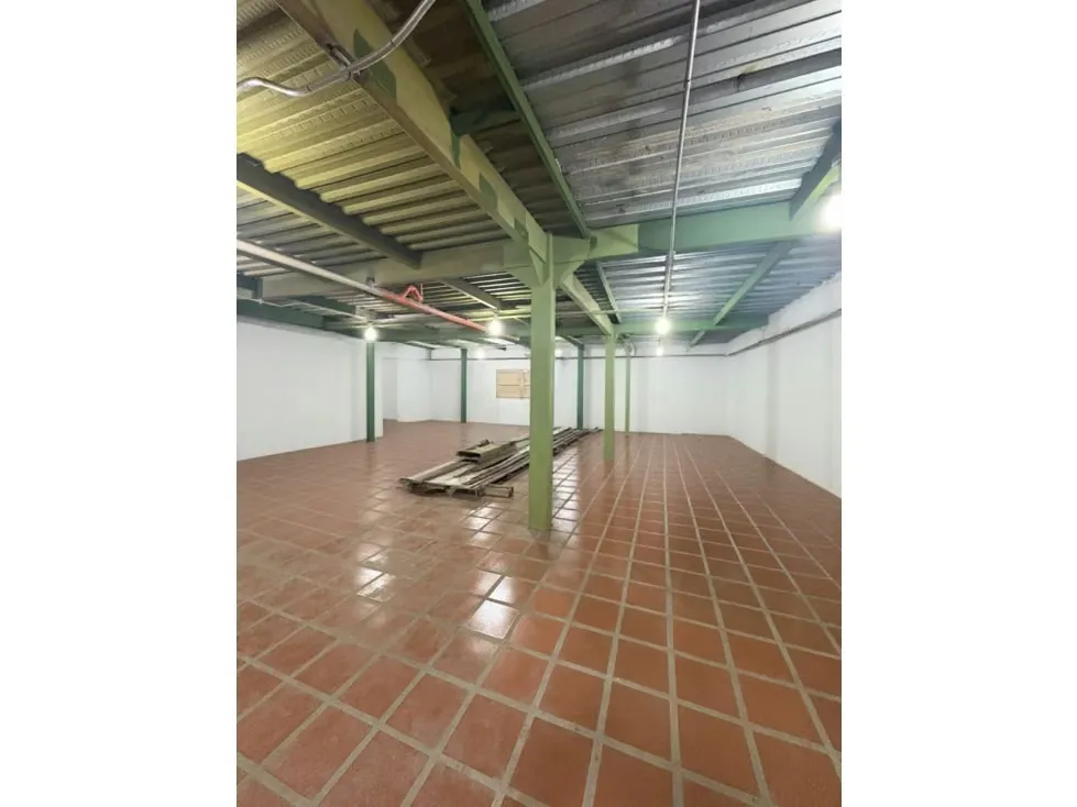 Local en alquiler 540m², Zona colonial Petare - 7
