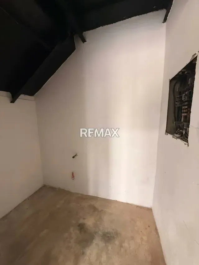 Alquiler de Local Comercial en Plena Av Lara de 350m2 - 7