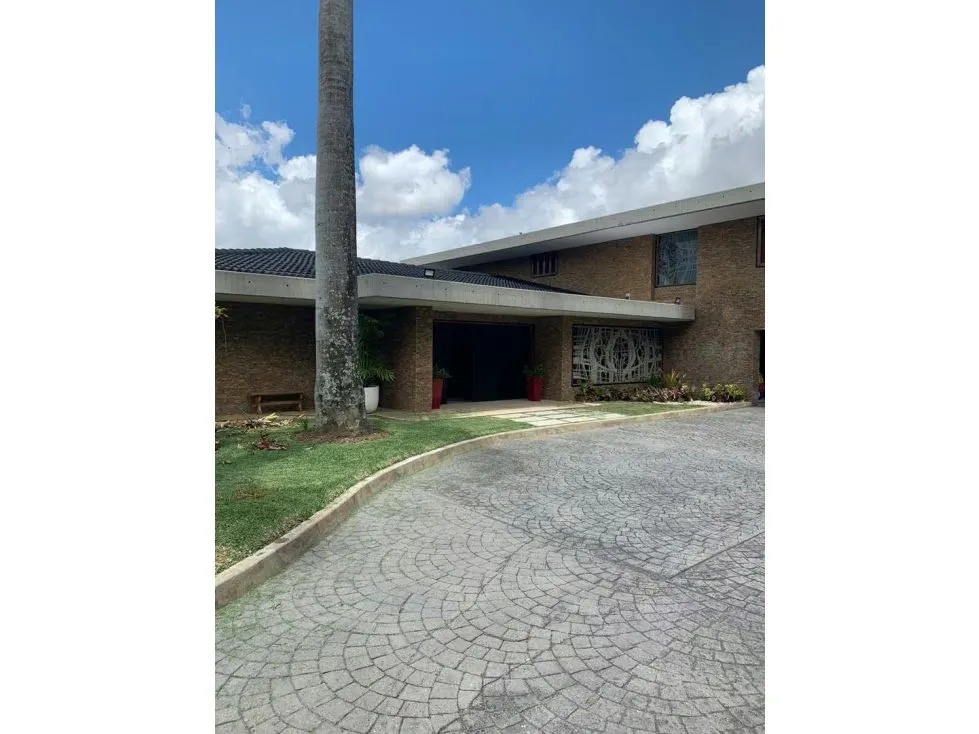 Se vende casa 780m2 7h/7b/8p Cerro Verde 6472 - 10