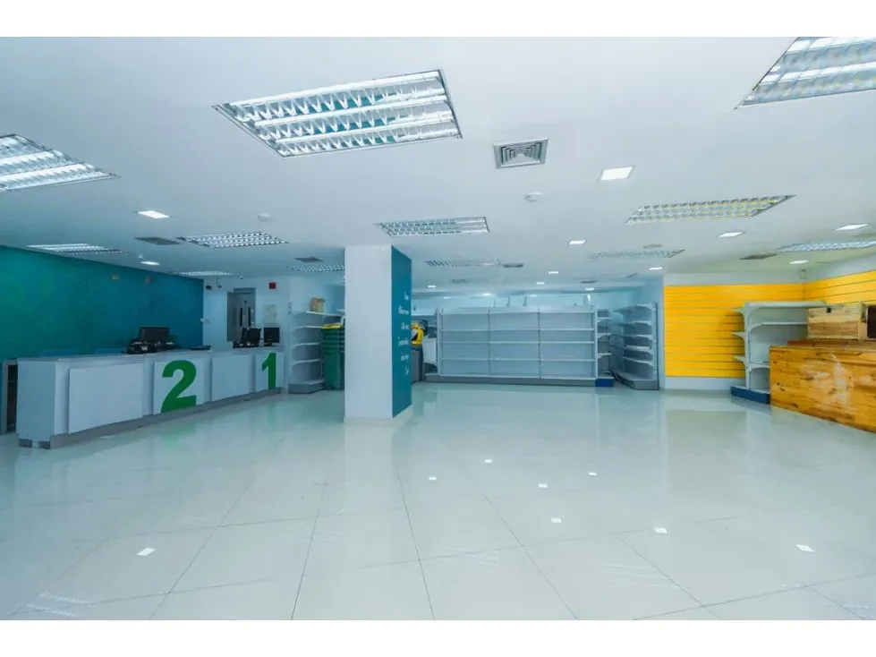 Local Comercial en venta de alto impacto. Av Francisco de Miranda - 5