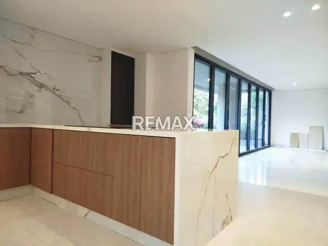 Apartamento P4 244m2 con terraza Los Naranjos de las Mercedes - 9