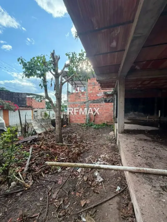 Terreno con avance de construcción ! Ubicado en el Páramo del junco - 2