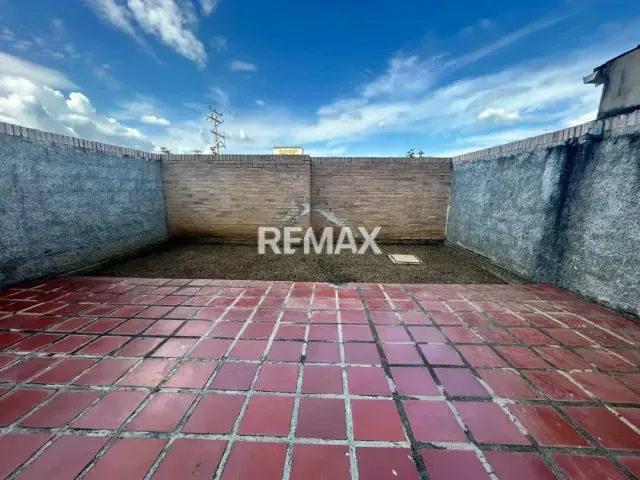 EN VENTA APARTAMENTO EN URBANISMO PRIVADO LA COLINA - 7