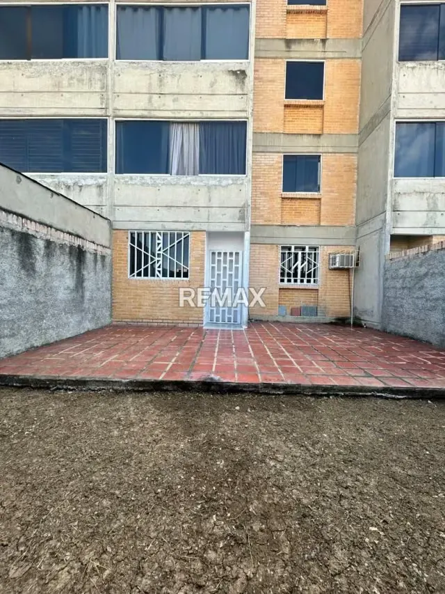 EN VENTA APARTAMENTO EN URBANISMO PRIVADO LA COLINA - 8