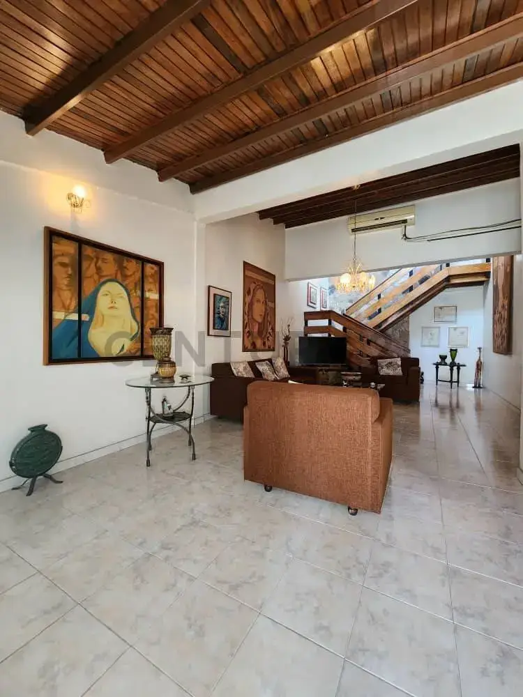 Casa en excelente ubicación en Este de Barquisimeto Urb. Colinas de la Rosaleda