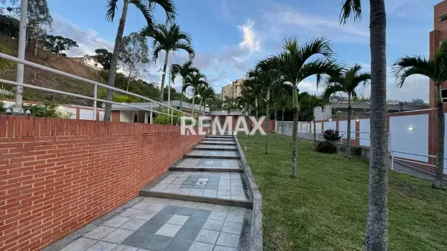 Apartamento en venta en Lomas del Sol - 19
