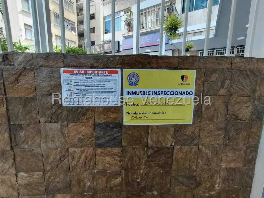 Apartamento (1 Nivel) en Alquiler en Los Palos Grandes, Distrito Metropolitano - 2
