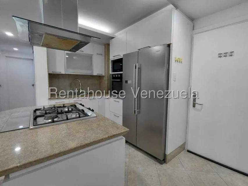 Apartamento (1 Nivel) en Alquiler en Los Palos Grandes, Distrito Metropolitano - 7