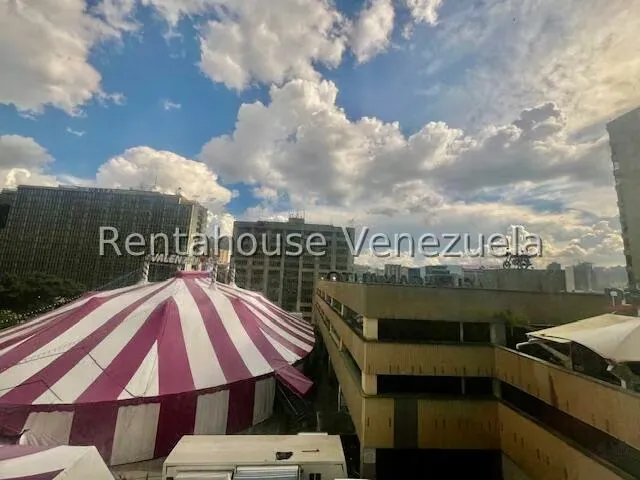 Apartamento (1 Nivel) en Venta en Chuao, Distrito Metropolitano - 23