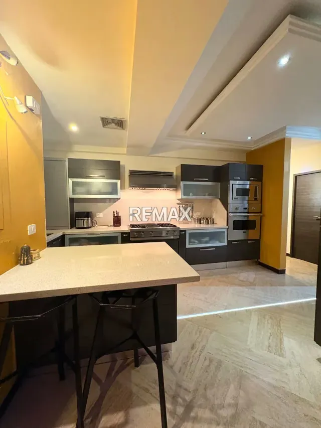En venta Apartamento revestido en mármol al este de Barquisimeto Residencias Paris - 5
