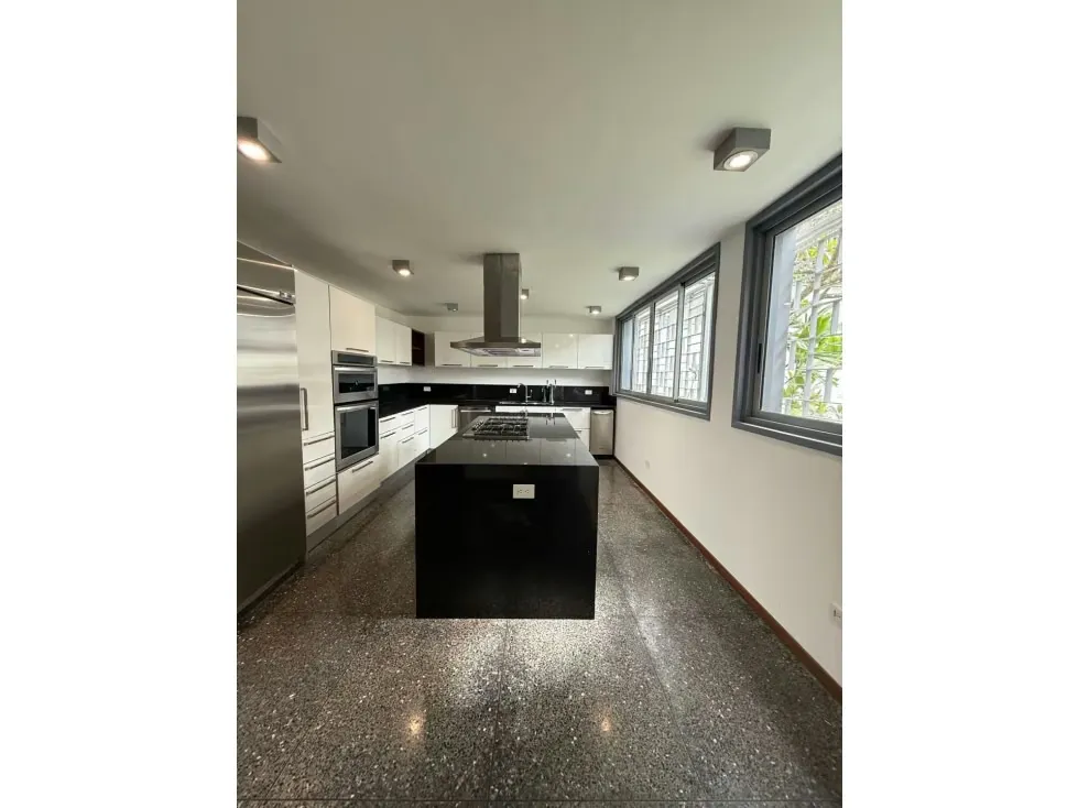 Casa en alquiler 1000m2 4H+S/4.5B+S/4P Altamira - 14