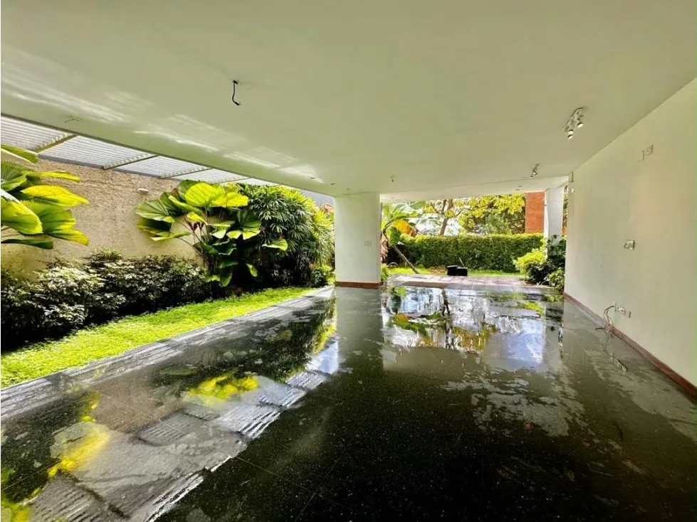 Casa en alquiler 1000m2 4H+S/4.5B+S/4P Altamira - 4