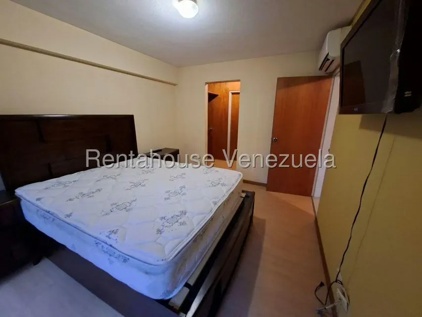 Apartamento (1 Nivel) en Alquiler en El Rosal, Distrito Metropolitano - 13