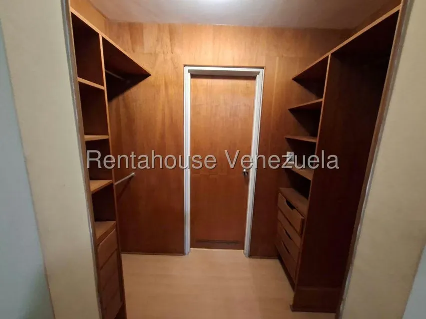 Apartamento (1 Nivel) en Alquiler en El Rosal, Distrito Metropolitano - 14